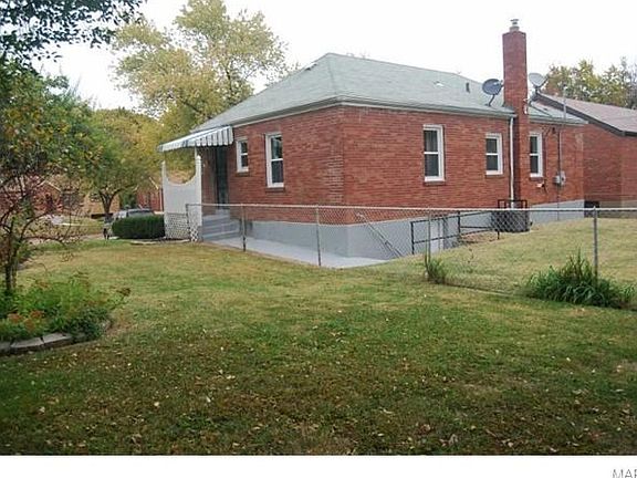 2nd image of 7644 Lynn Ave