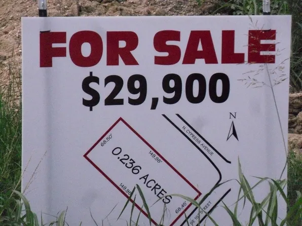 N Cypress Ave, Hubbard, TX 76648