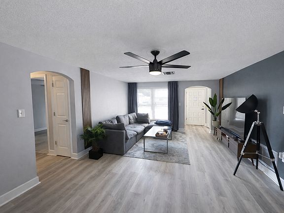 4th image of 7311 Mayfield Dr