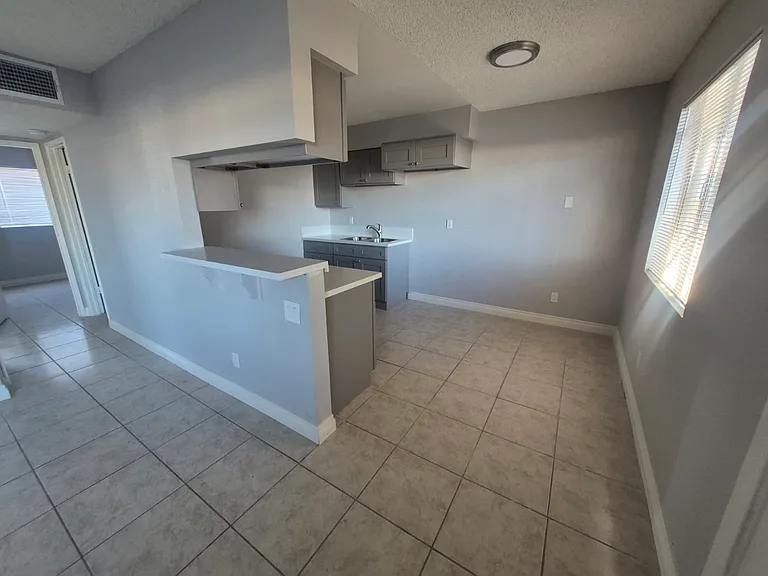 241 W Holt Ave #9 — Photo 2