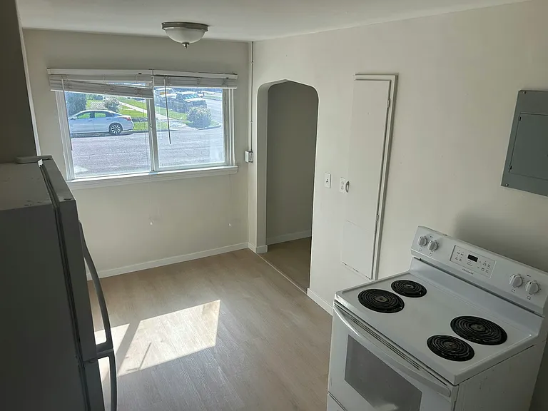 400 W 13th St #1 — Photo 9
