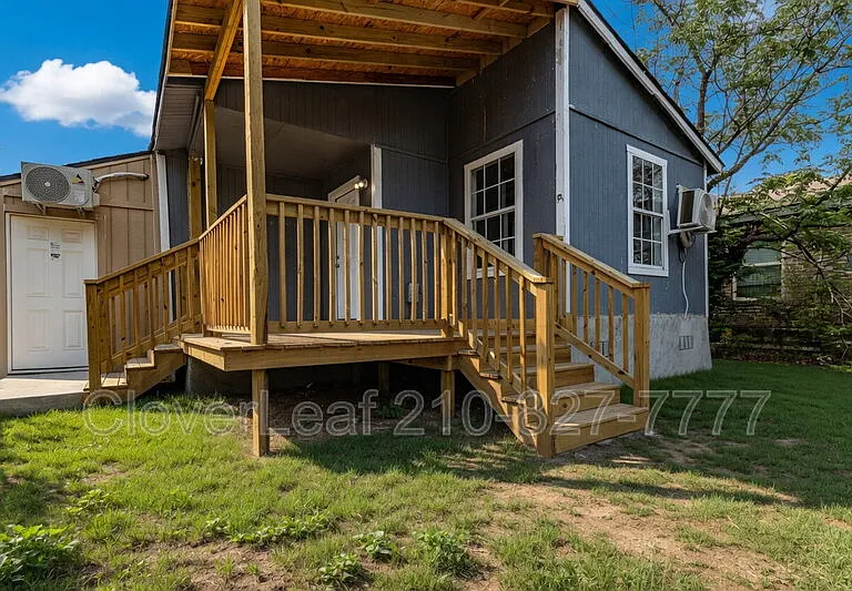230 Paramount Ave — Photo 23