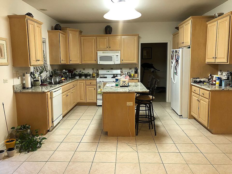 2nd image of 1027 Burke Ct