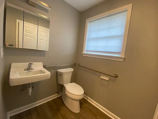 2117 E High St #4 — Photo 3
