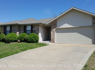 1126 N Colgate Ave, Springfield, MO 65802