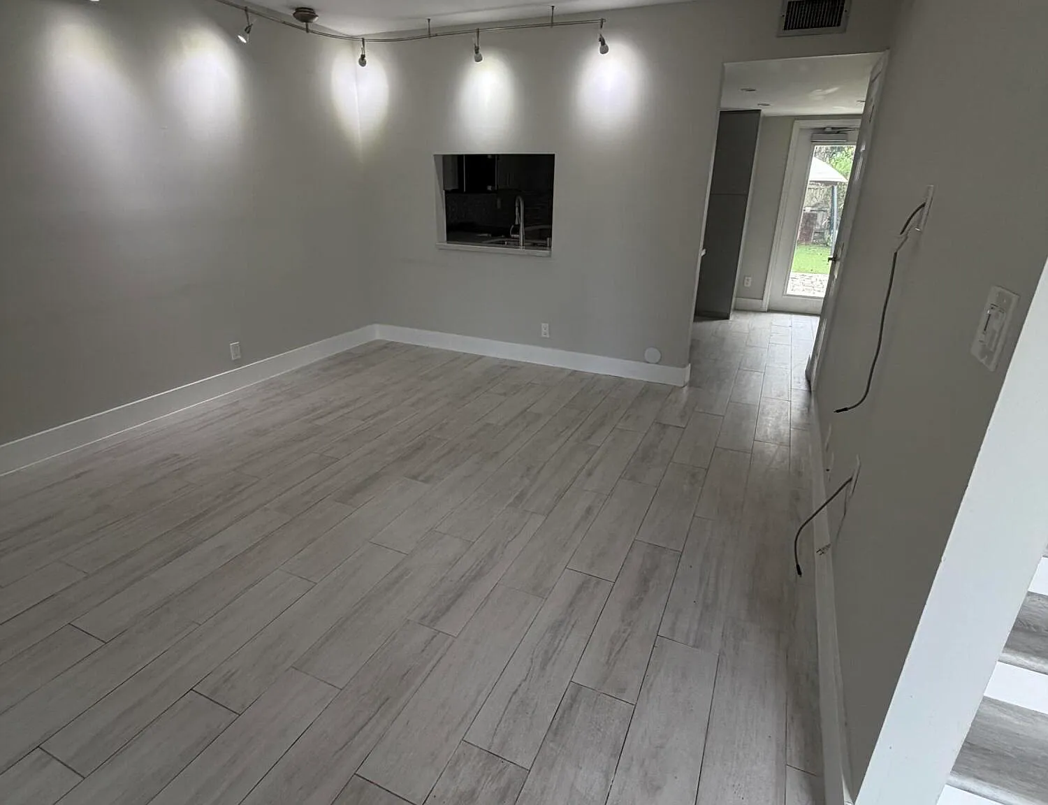 2 bed, 3.0 bath, 1416 sqft, $2,490 — Photo 4