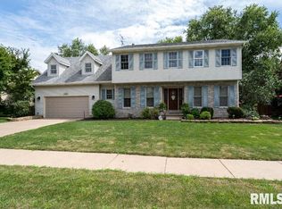 3621 Deer Ridge Ct, Bettendorf, IA 52722