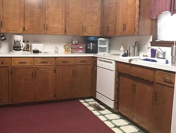 4th image of 801 E Tyler Ave