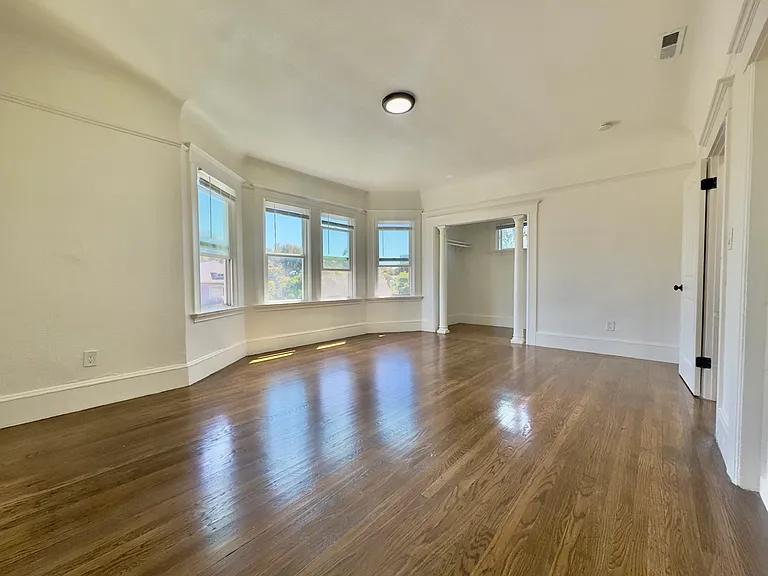 3115 Martin Luther King Jr Way — Photo 6