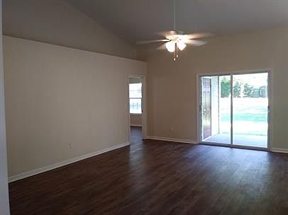 4th image of 1608B Akridge Dr #B