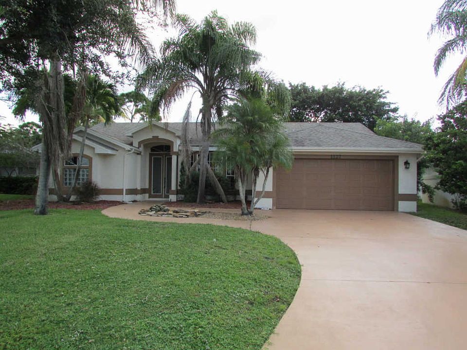 1st image of 1127 SW Sundew Ct