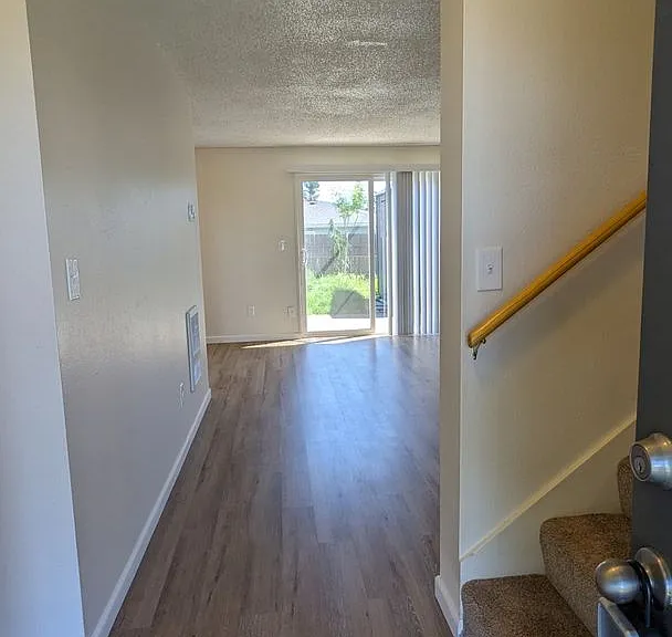 7815 NE 117th Ave — Photo 5
