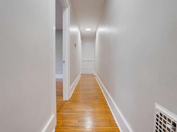 4th image of 14 Kenyon Ct #1