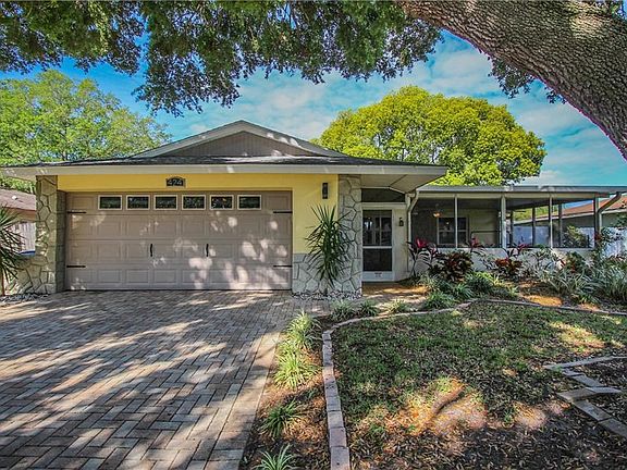 2nd image of 424 Tangerine Dr