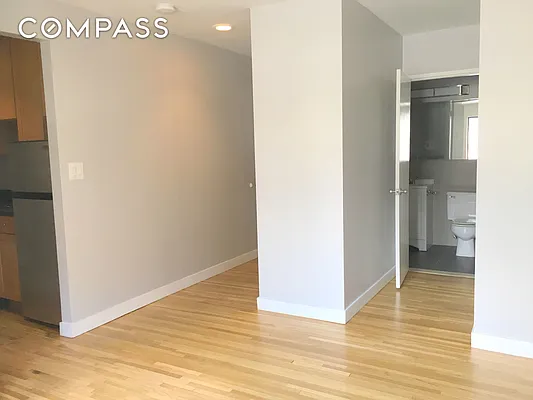 Rented by Compass | media 22