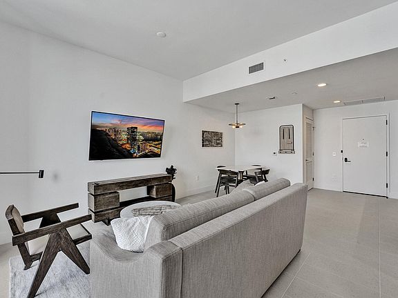4th image of 159 NE 6th Street #4813