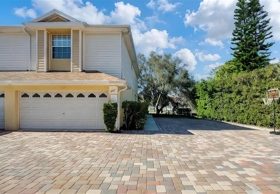 1st image of 2982 Estancia Pl