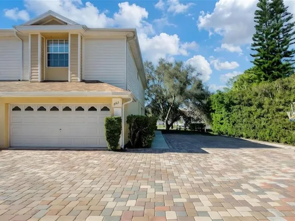 2982 Estancia Pl, Clearwater, FL 33761