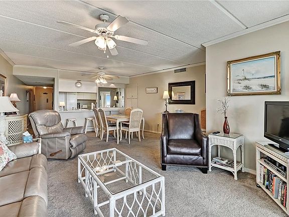 4th image of 3460 S Fletcher Ave APT 304
