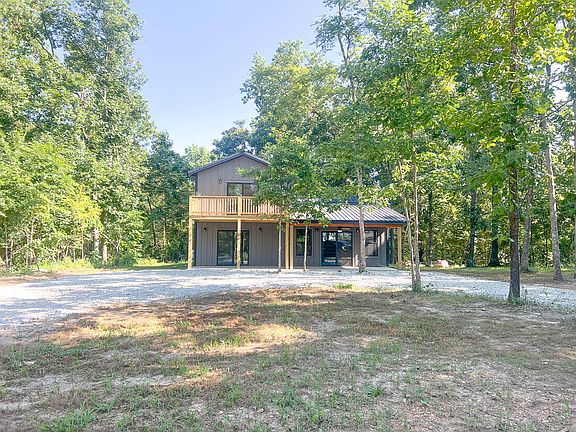 2nd image of 105 Hackamore Drive