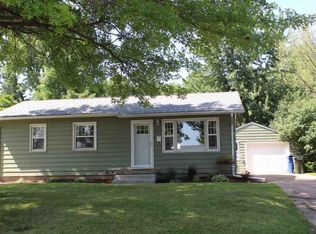 1210 Eleanor Dr, Waterloo, IA 50701