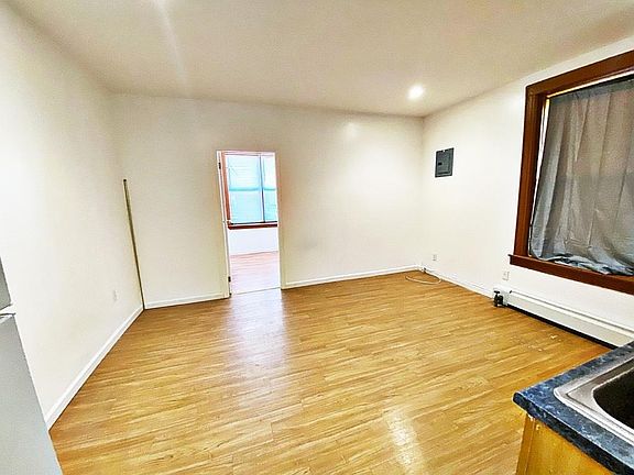 5th image of 92 Bay 37th St #1F
