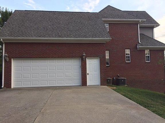 4th image of 611 Augusta Dr