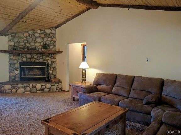 3rd image of 1008 White Mountain Dr