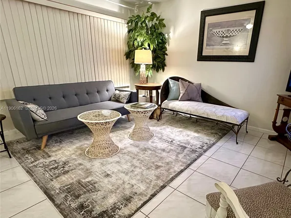 142 Preston E #142-D, Boca Raton, FL 33434