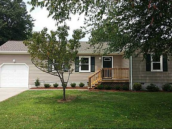 2nd image of 119 Monarch Dr