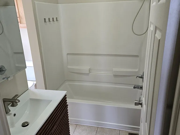 221 W Main St #221 — Photo 9