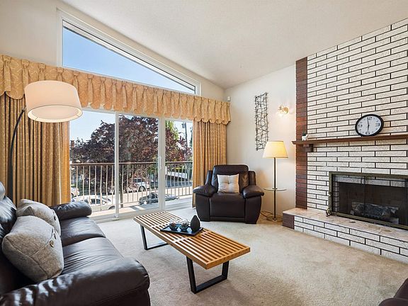 4th image of 2047 E 52nd Ave