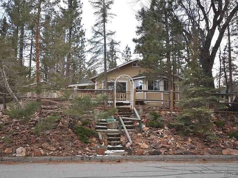 1st image of 42805 Juniper Dr