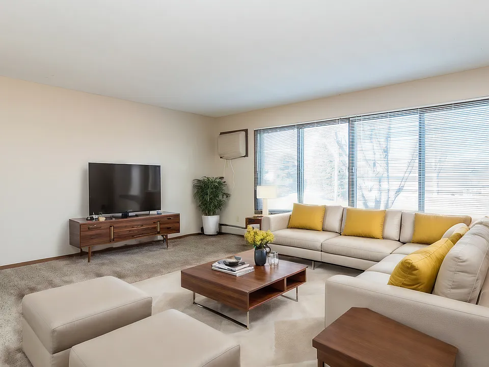 4901 S Macarthur Ln #&-1201