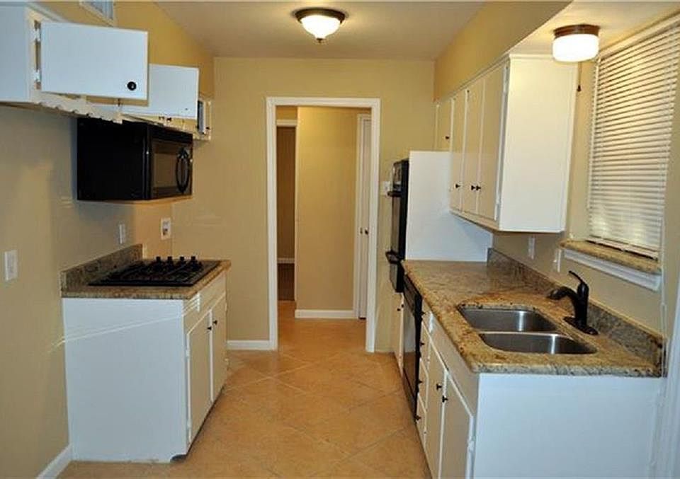 2nd image of 1115 Pampa Dr