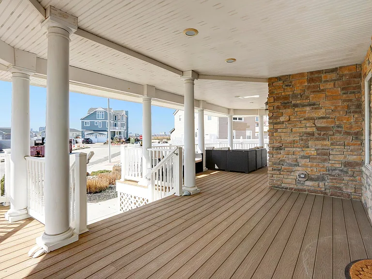 5219 Sea Spray Rd — Photo 9
