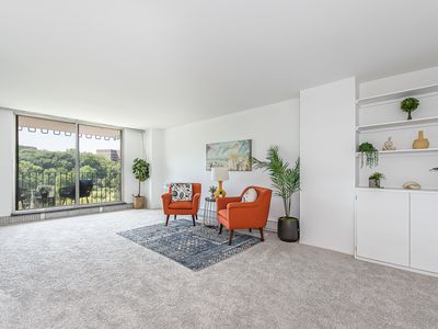 1050 Wall St APT 8D, Ann Arbor, MI, 48105