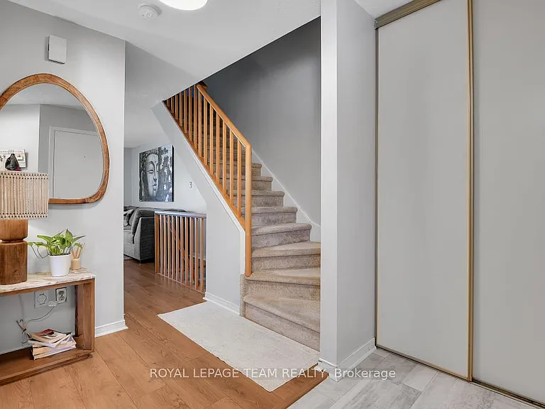 1443 Caravel Cres — Photo 3