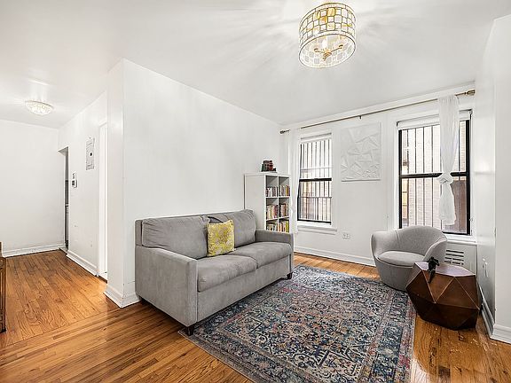 2nd image of 29 W 119th St APT 5