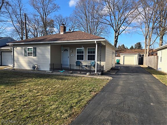 3rd image of 1208 Wintermute Ave