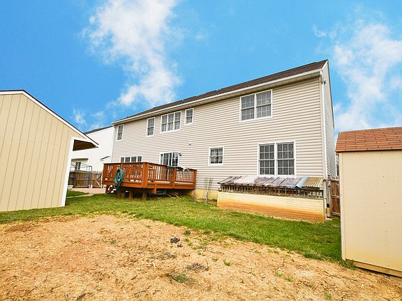 4th image of 2805 Slingerland Dr