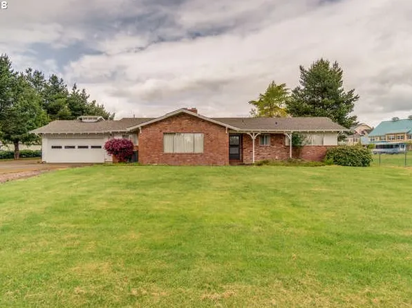 2125 NW 2nd St, McMinnville, OR 97128