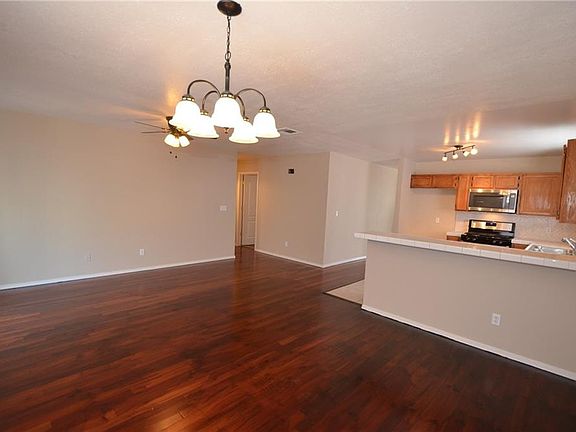 5th image of 125 Keeney Dr