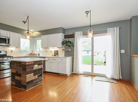 5th image of 546 Waterford Dr