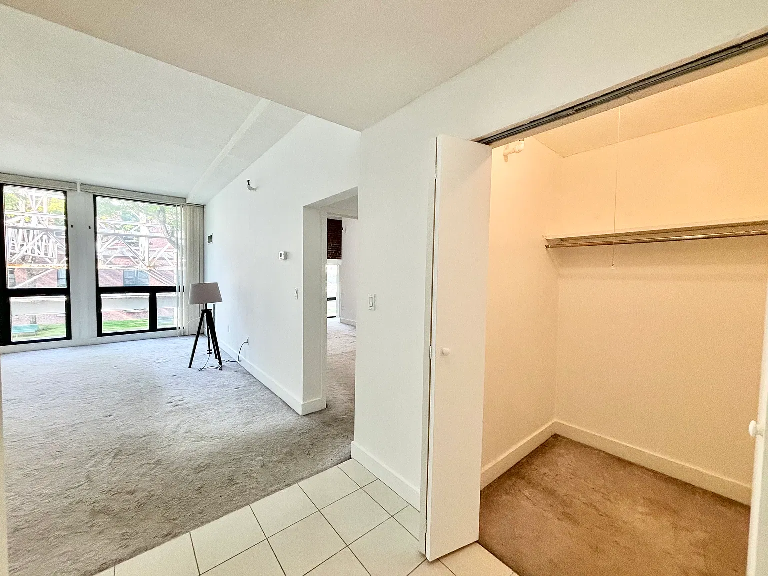 1 bed, 701 sqft, $3,000 — Photo 3
