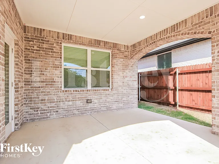 15901 Aparados Way — Photo 14