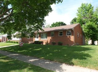 2425 Dillingham Ave, Lansing, MI 48906