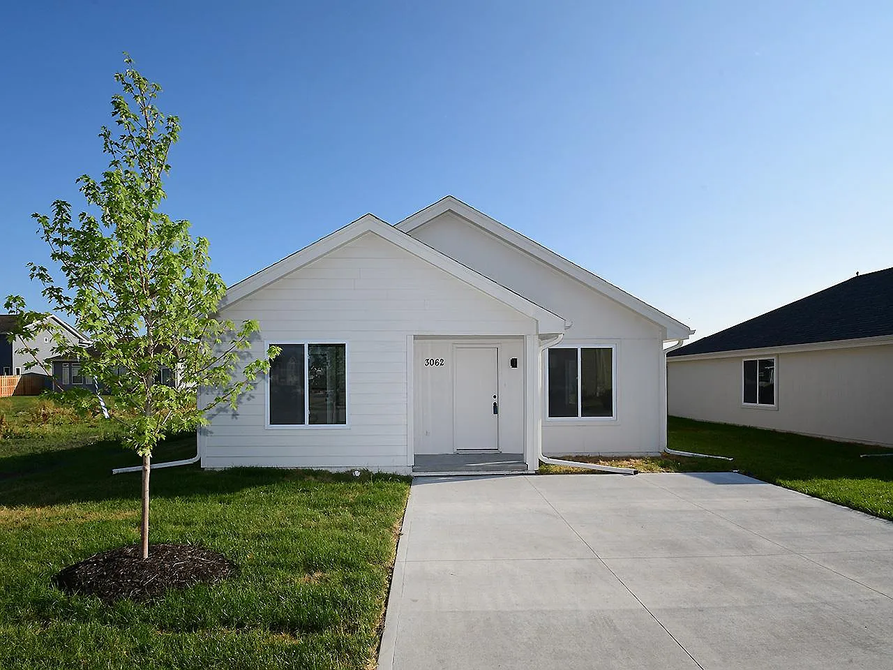 3 bed, 1130 sqft, $1,780 — Photo 1