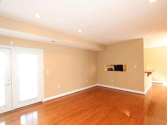 3rd image of 1716 Grandmere Ln