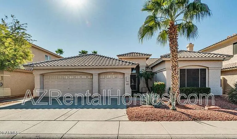 1883 E Dava Dr — Photo 2